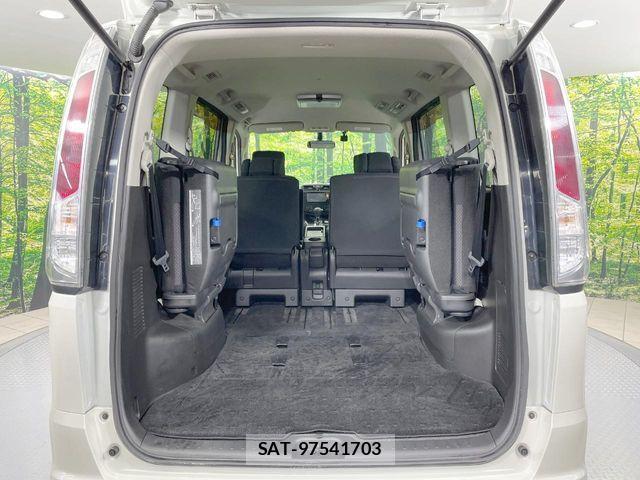 Nissan SERENA 2011-11 7619869-11