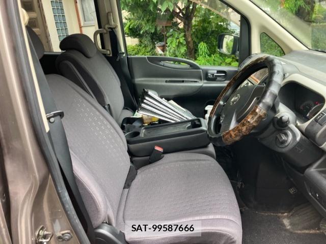 Nissan SERENA 2005-07 7879351-12
