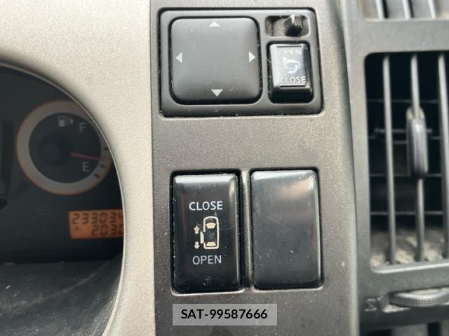 Nissan SERENA 2005-07 7879351-19