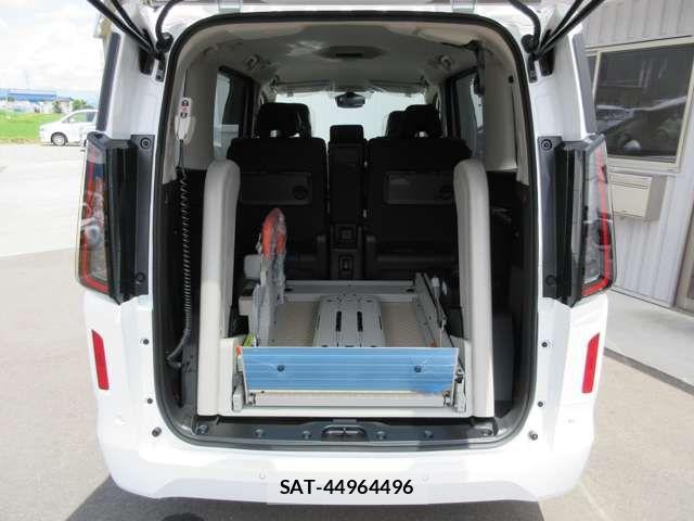 Nissan SERENA 2026-06 7963688-11