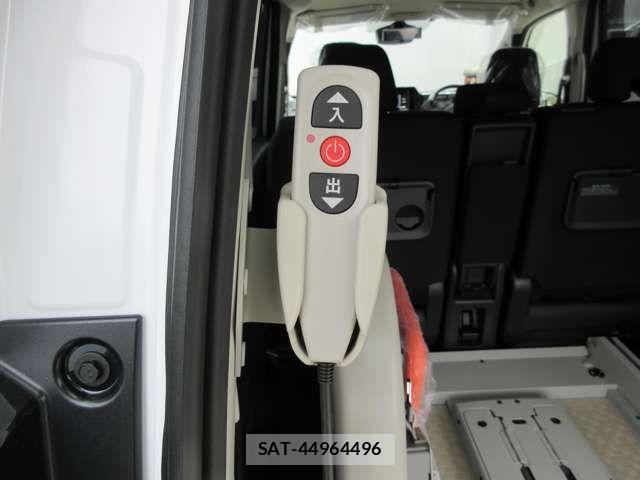 Nissan SERENA 2026-06 7963688-12