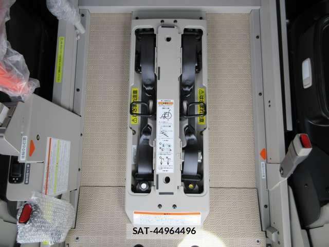 Nissan SERENA 2026-06 7963688-13