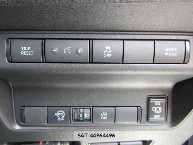 Nissan SERENA 2026-06 7963688-20