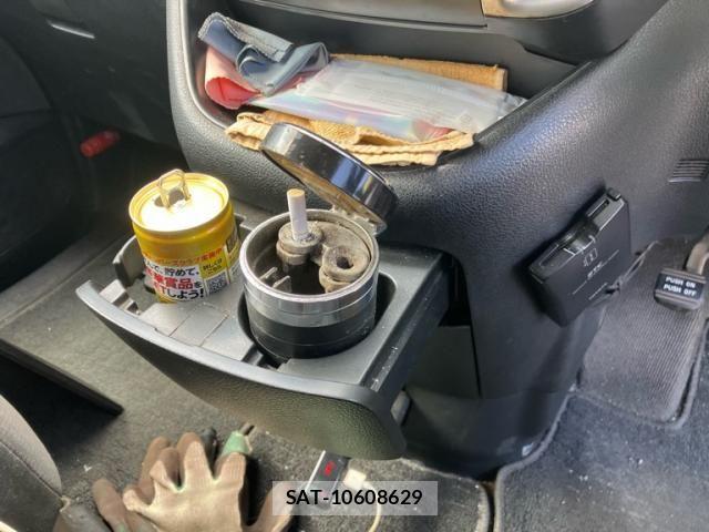 Nissan SERENA 2010-01 7963691-20