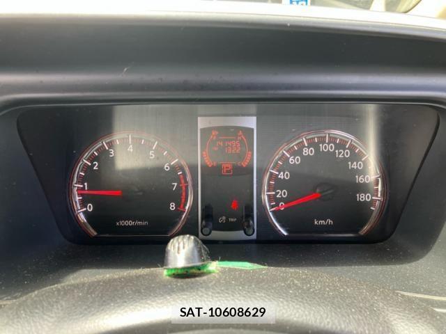 Nissan SERENA 2010-01 7963691-24