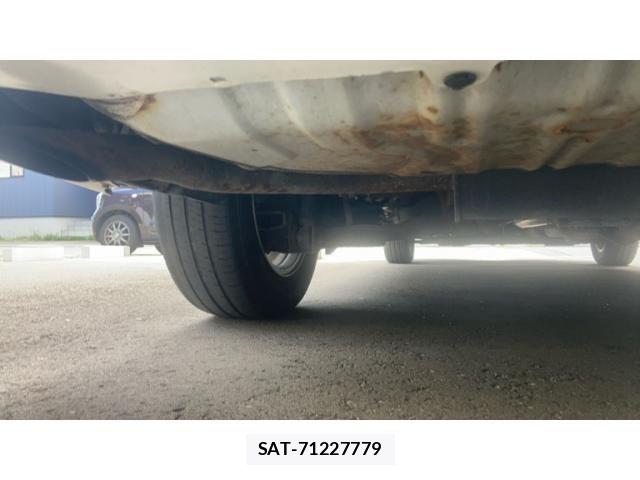 Nissan SERENA 2013-07 7980961-24