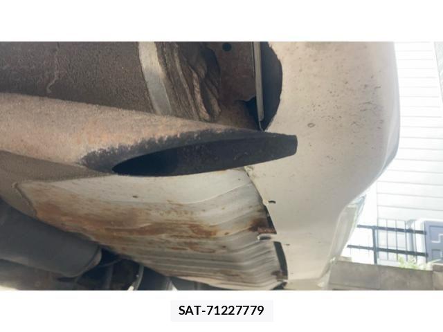 Nissan SERENA 2013-07 7980961-25