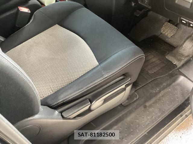 Nissan SERENA 2016-10 8075509-10