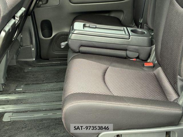 Nissan SERENA 2013-11 8075510-14