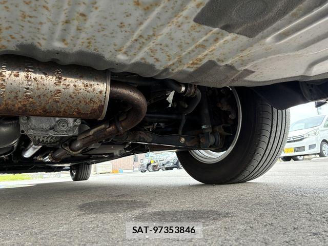 Nissan SERENA 2013-11 8075510-29