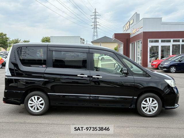 Nissan SERENA 2013-11 8075510-3