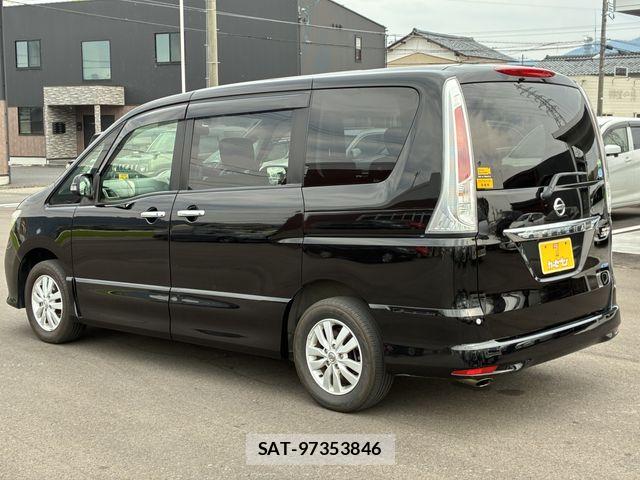 Nissan SERENA 2013-11 8075510-5