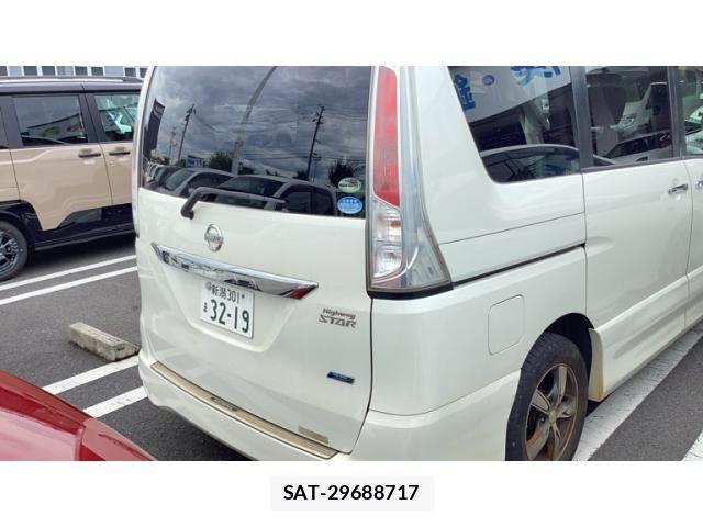 Nissan SERENA 2010-12 8101810-3