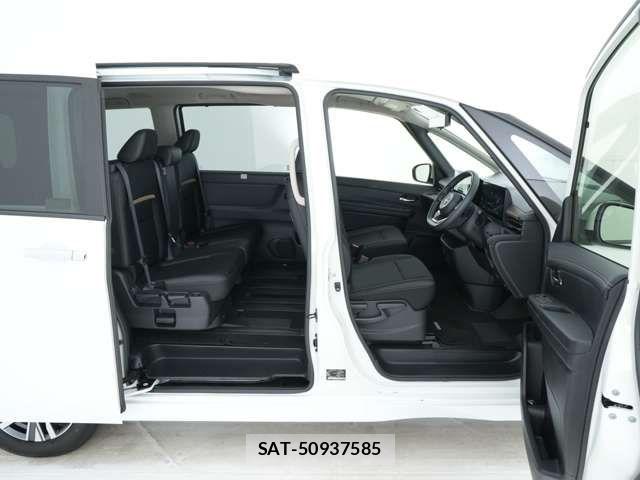 Nissan SERENA 2023-09 8101808-18