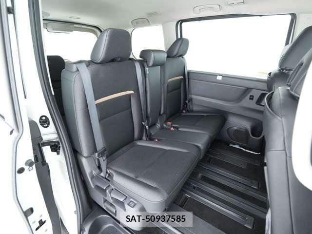 Nissan SERENA 2023-09 8101808-6