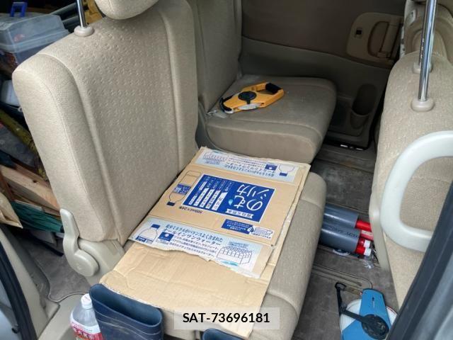 Nissan SERENA 2007-10 8101814-12
