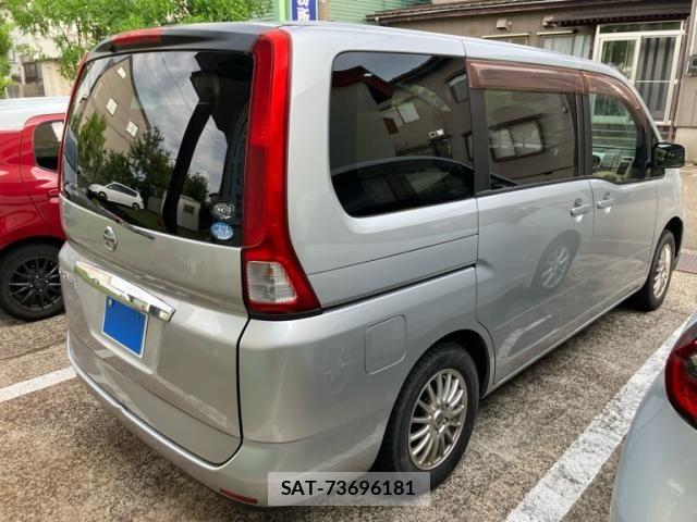 Nissan SERENA 2007-10 8101814-6