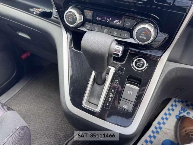 Nissan SERENA 2017-08 8101811-13