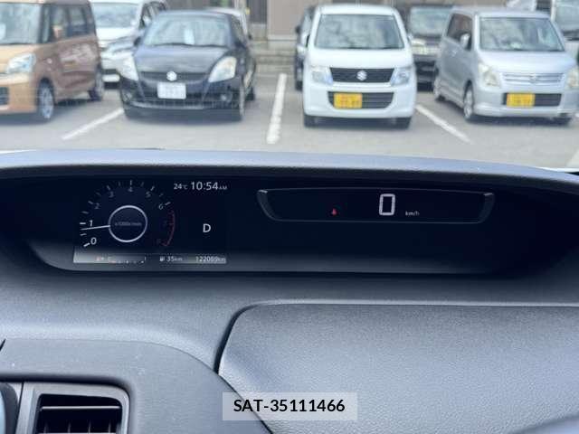Nissan SERENA 2017-08 8101811-15