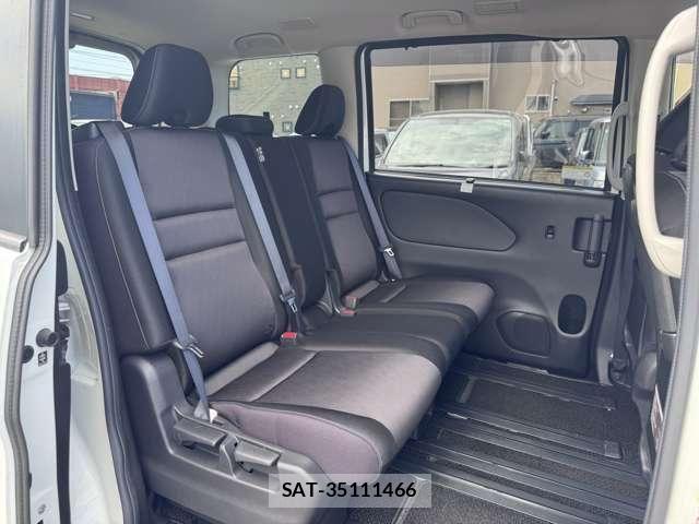 Nissan SERENA 2017-08 8101811-21