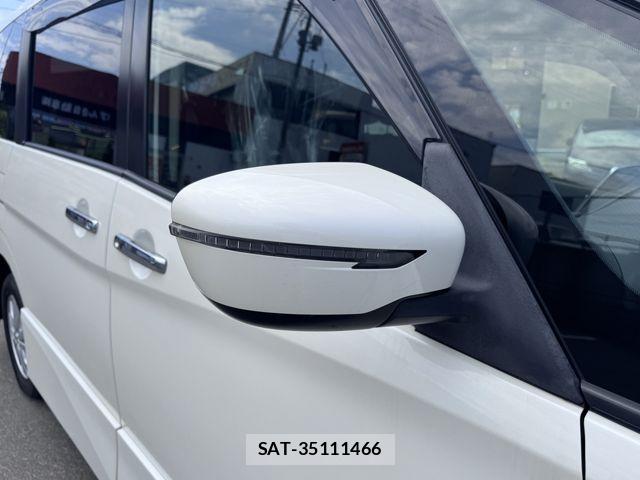 Nissan SERENA 2017-08 8101811-26