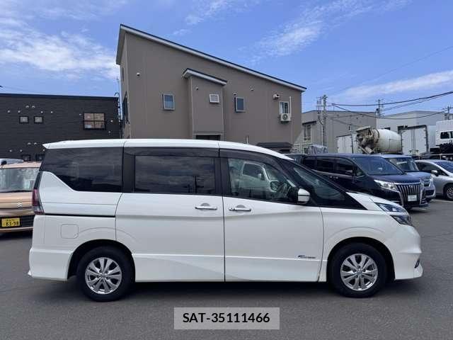 Nissan SERENA 2017-08 8101811-4