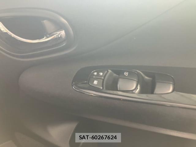 Nissan SERENA 2013-04 8146662-13