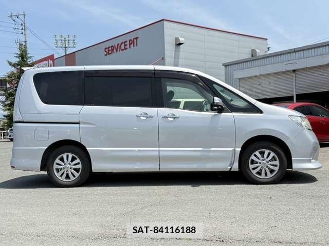 Nissan SERENA 2011-10 8159188-25