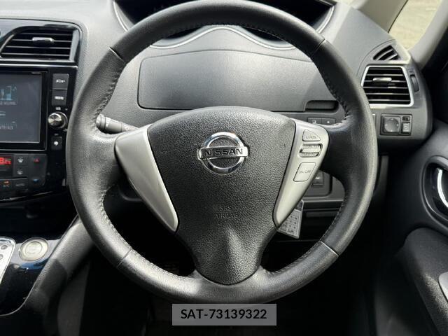 Nissan SERENA 2014-01 8210100-14