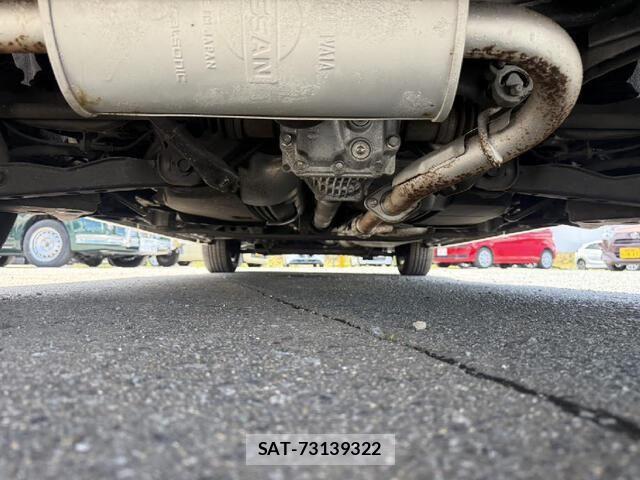 Nissan SERENA 2014-01 8210100-22