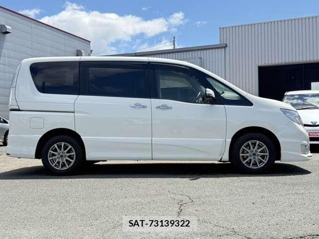 Nissan SERENA 2014-01 8210100-25