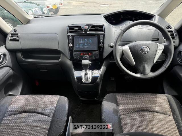 Nissan SERENA 2014-01 8210100-4