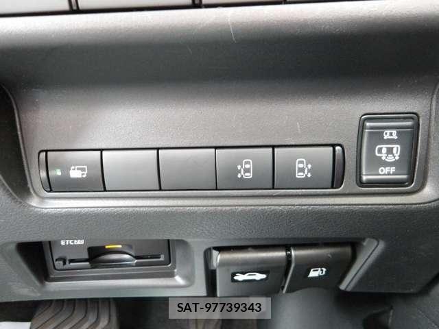 Nissan SERENA 2023-06 8210099-10