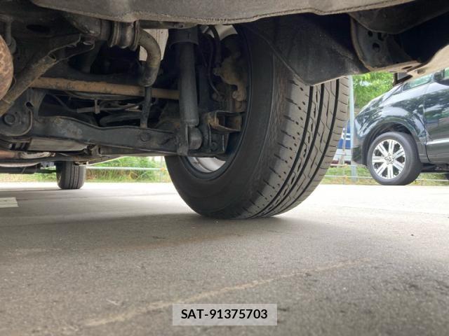Nissan SERENA 2011-09 8210101-9