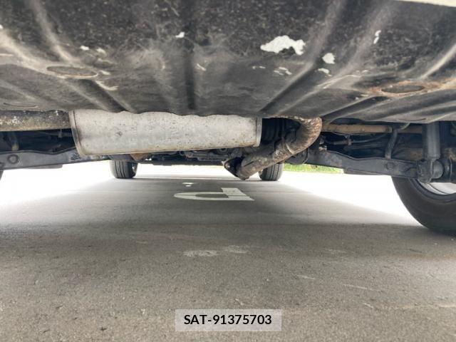 Nissan SERENA 2011-09 8210101-11