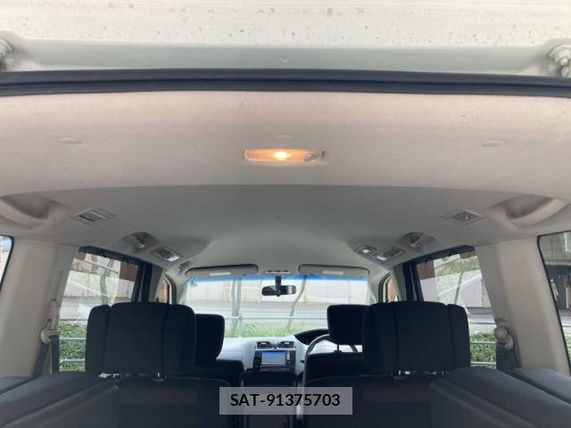 Nissan SERENA 2011-09 8210101-13