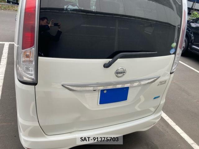 Nissan SERENA 2011-09 8210101-5