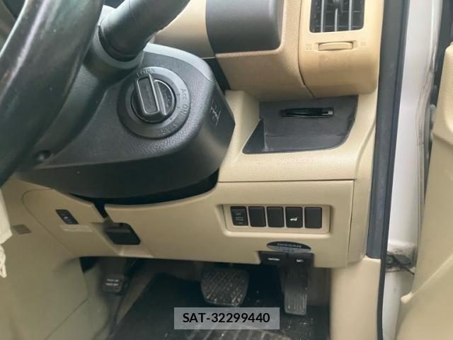 Nissan SERENA 2006-05 8231709-14