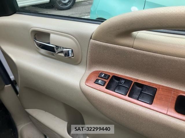 Nissan SERENA 2006-05 8231709-15