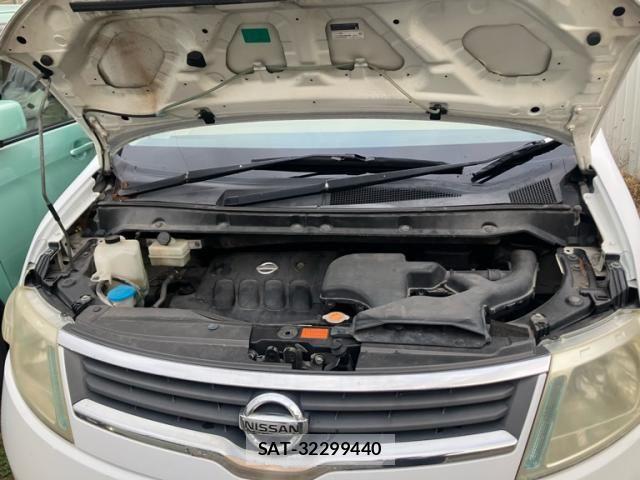 Nissan SERENA 2006-05 8231709-17