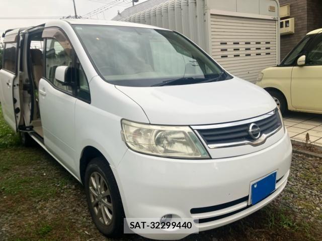 Nissan SERENA 2006-05 8231709-1