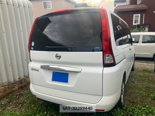 Nissan SERENA 2006-05 8231709-3