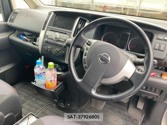 Nissan SERENA 2009-12 8231711-10