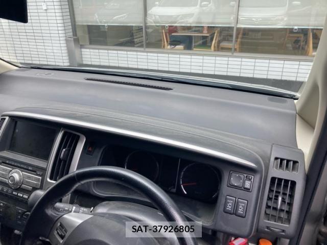 Nissan SERENA 2009-12 8231711-13