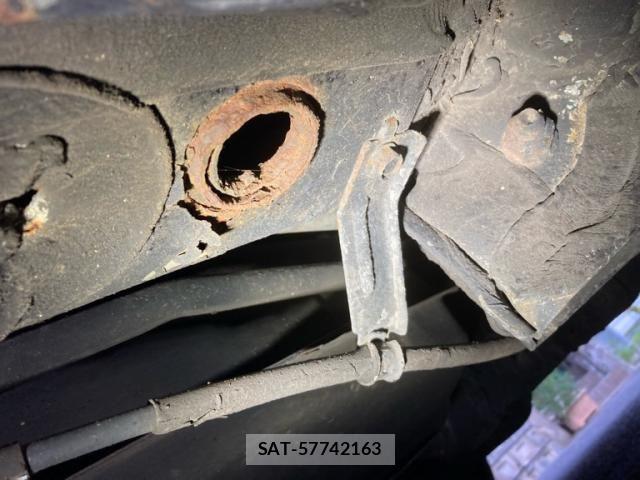 Nissan SERENA 2011-11 8231712-22