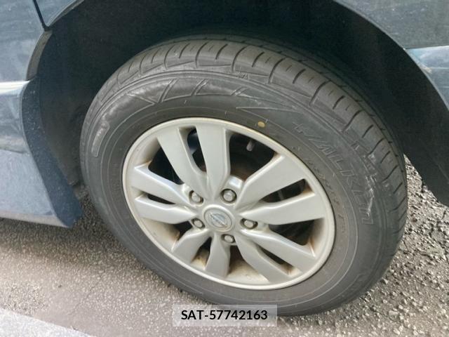 Nissan SERENA 2011-11 8231712-6