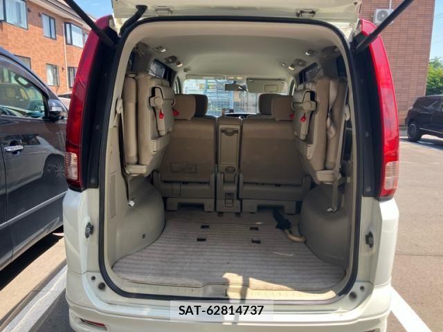 Nissan SERENA 2009-09 8231710-13