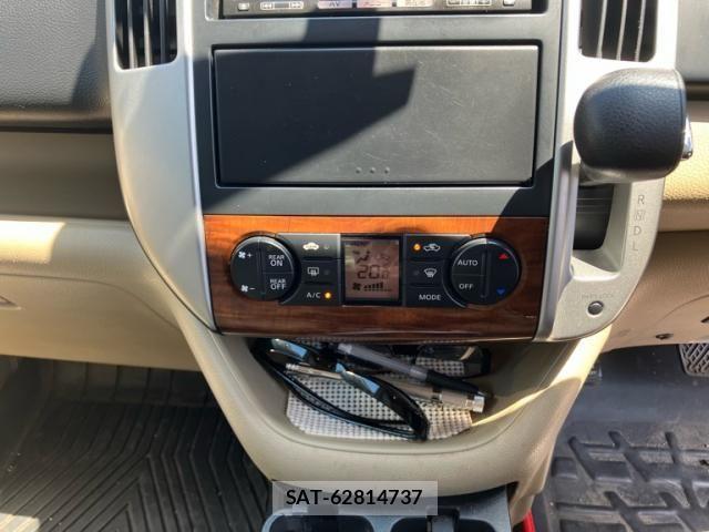 Nissan SERENA 2009-09 8231710-24