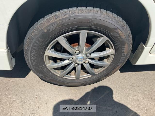 Nissan SERENA 2009-09 8231710-6