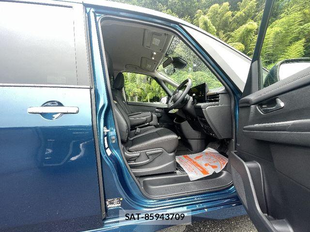 Nissan SERENA 2023-07 8231708-7